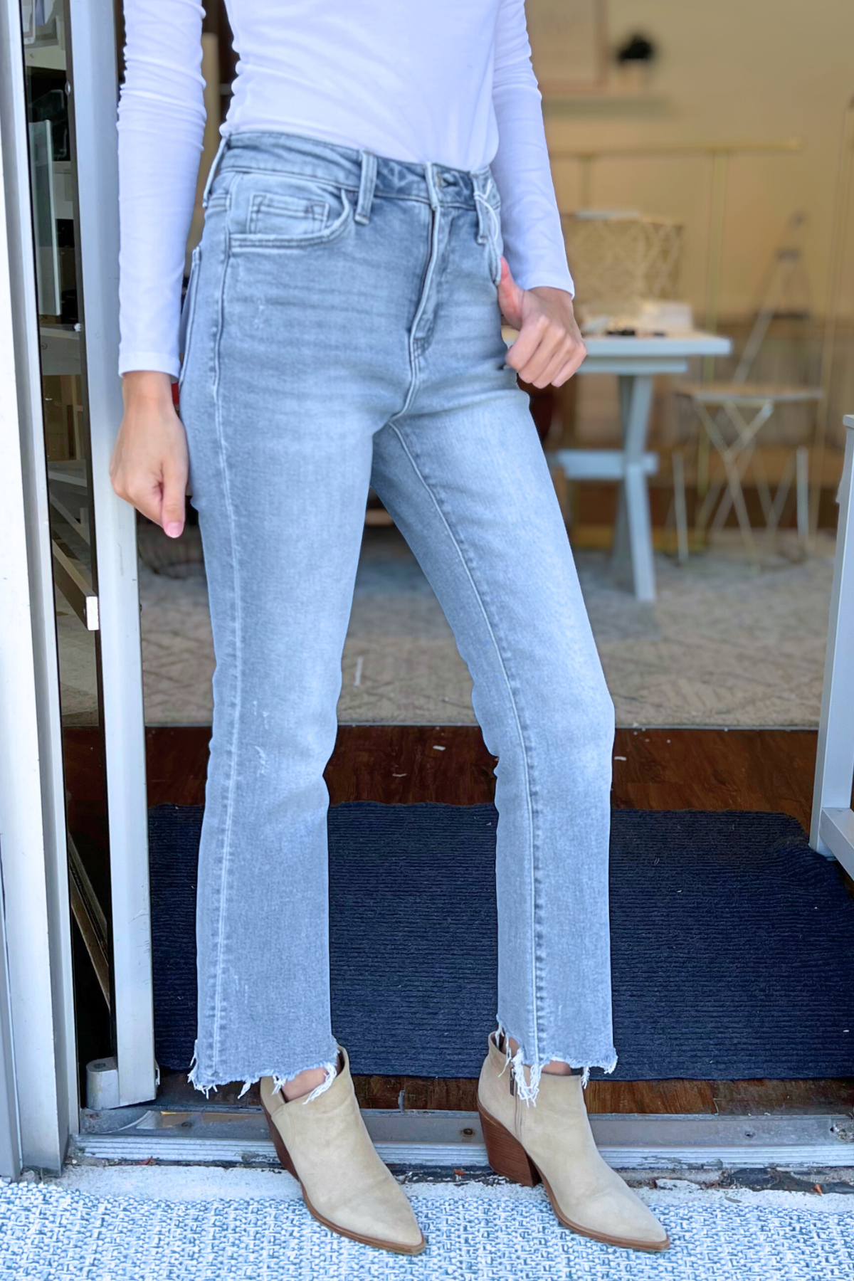 Lovervet by VERVET - HIGH RISE UNEVEN RAW HEM KICK FLARE JEANS LV1831