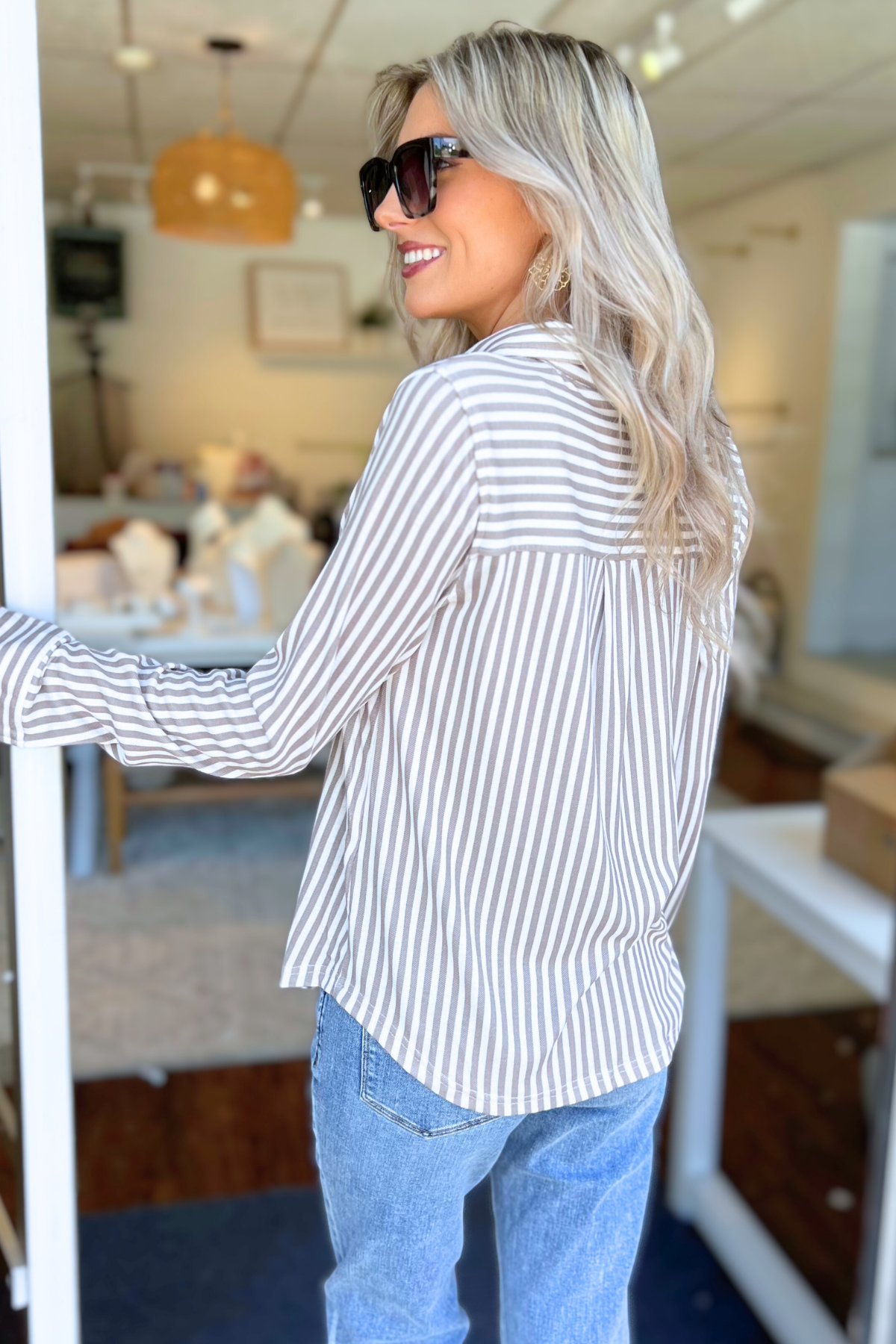 Blu Pepper - STRIPE COLLARED LONG SLEEVE BUTTON DOWN SHIRT