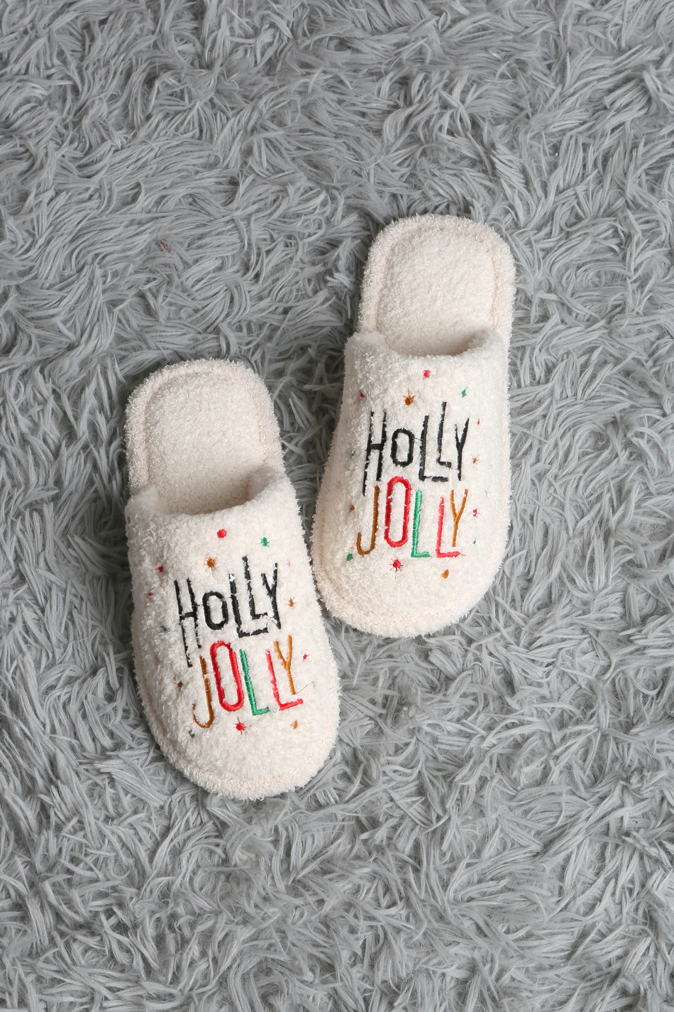 Comfy Luxe, Closed Toe Slippers, Holly Jolly (SHIPS IN 1-2 WEEKS)
