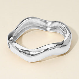 Wavy Bangle, Silver