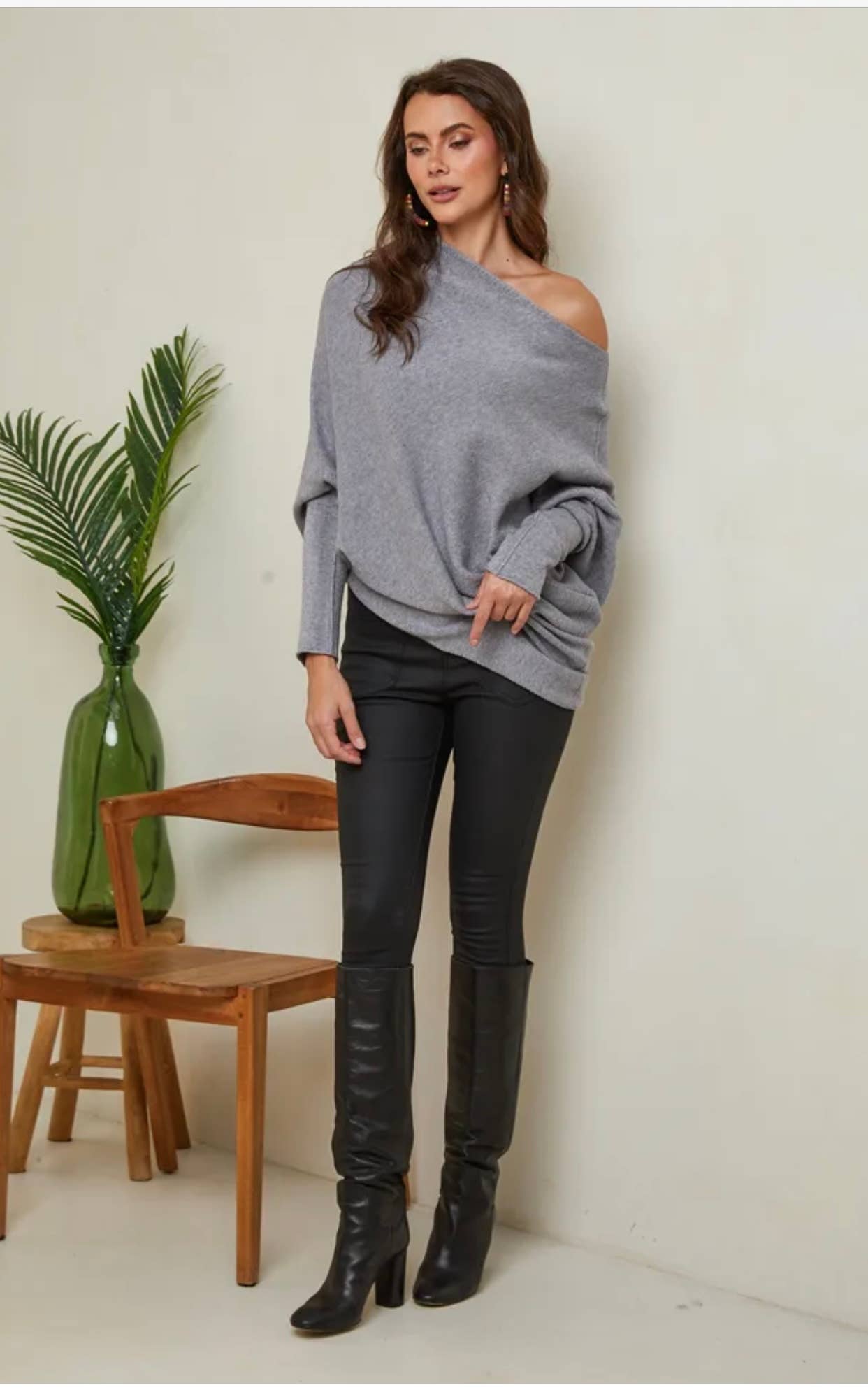 LÉA & LUC - ASYMETRICAL CASHMERE BLEND SWEATER (SHIPS IN 3-4 WEEKS)