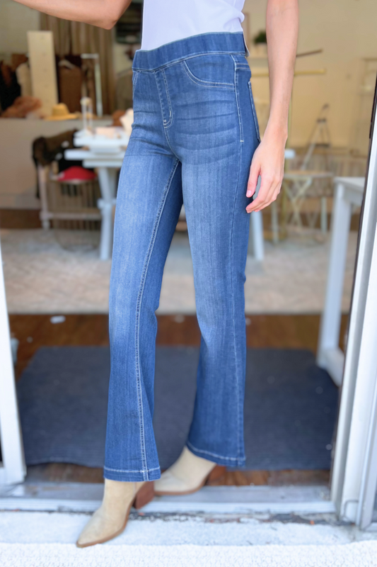 Cello Jeans - Mid Rise Petite Flare Jegging