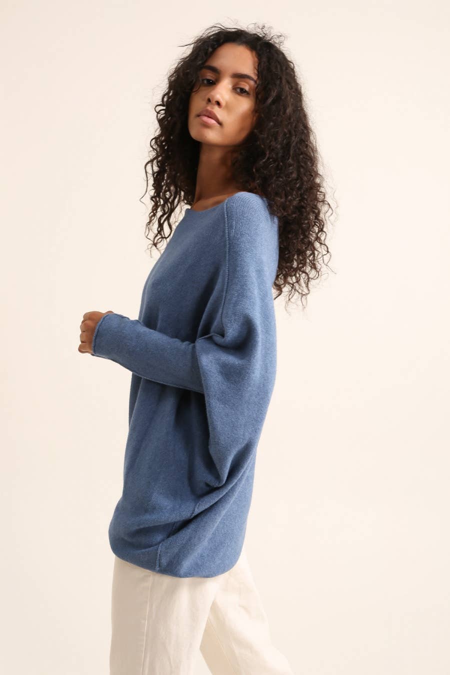 LÉA & LUC - ASYMETRICAL CASHMERE BLEND SWEATER (SHIPS IN 3-4 WEEKS)
