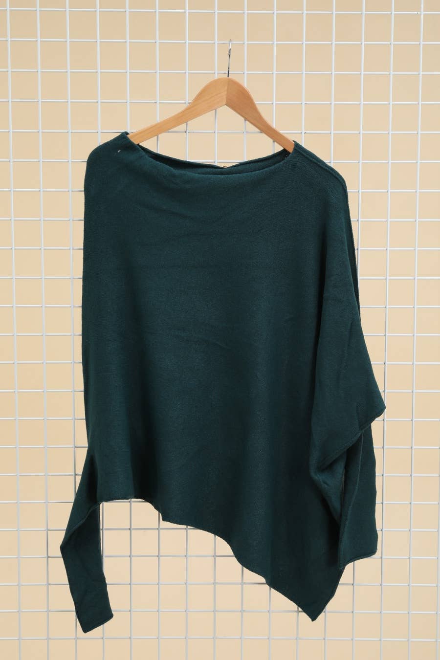 LÉA & LUC - ASYMETRICAL CASHMERE BLEND SWEATER (SHIPS IN 3-4 WEEKS)