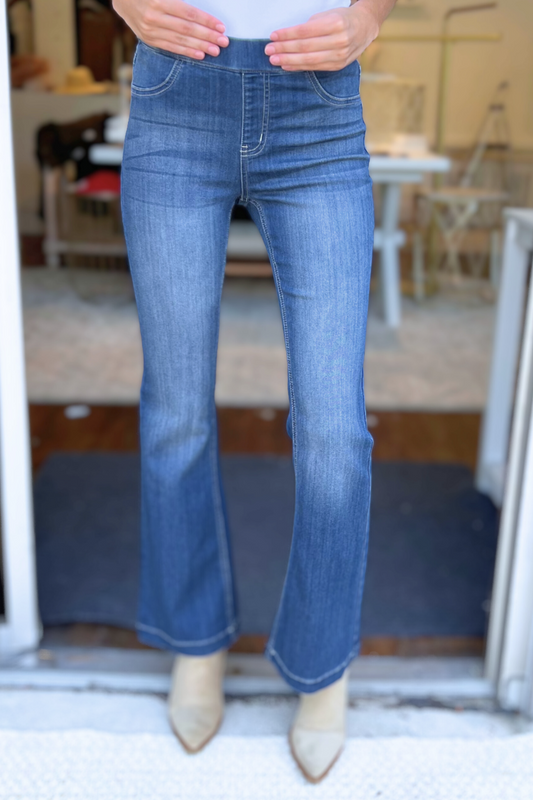 Cello Jeans - Mid Rise Petite Flare Jegging