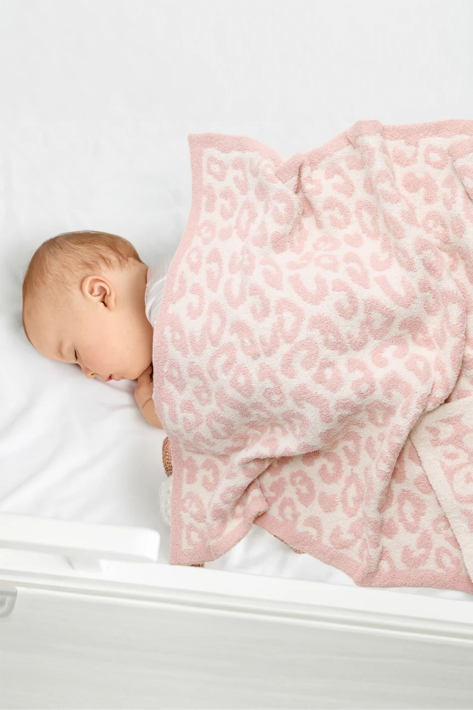 Comfy Luxe Children's Knit Blanket, OG Leo, Lt Pink (SHIPS IN 1-2 WEEKS)