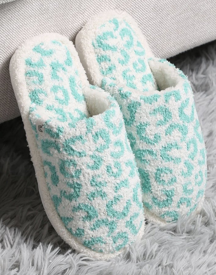 Comfy Luxe, Closed Toe Slippers, OG Leo, Multiple Colors (SHIPS IN 1-2 WEEKS)