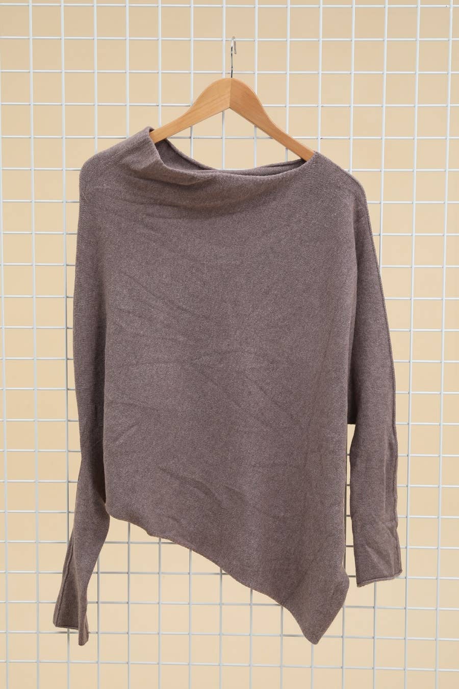 LÉA & LUC - ASYMETRICAL CASHMERE BLEND SWEATER (SHIPS IN 3-4 WEEKS)