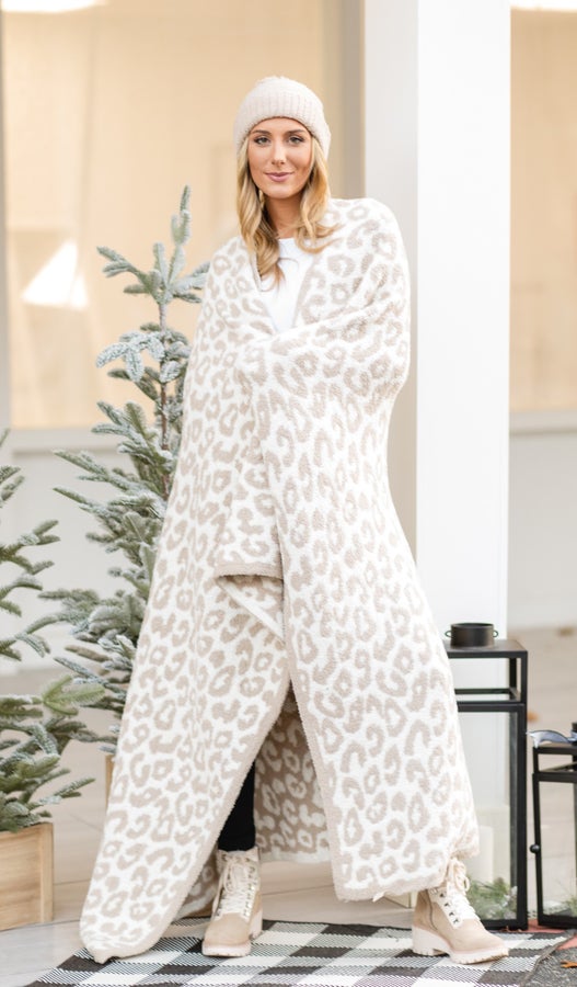 Comfy Luxe Solid Knit Blanket, OG Leo Print, Beige (SHIPS IN 1-2 WEEKS)